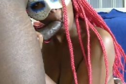 Masquerade Sucking Rola